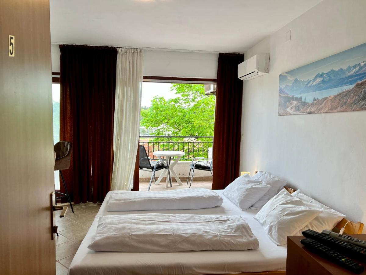 Rooms & Apartment Hegic Задар Экстерьер фото